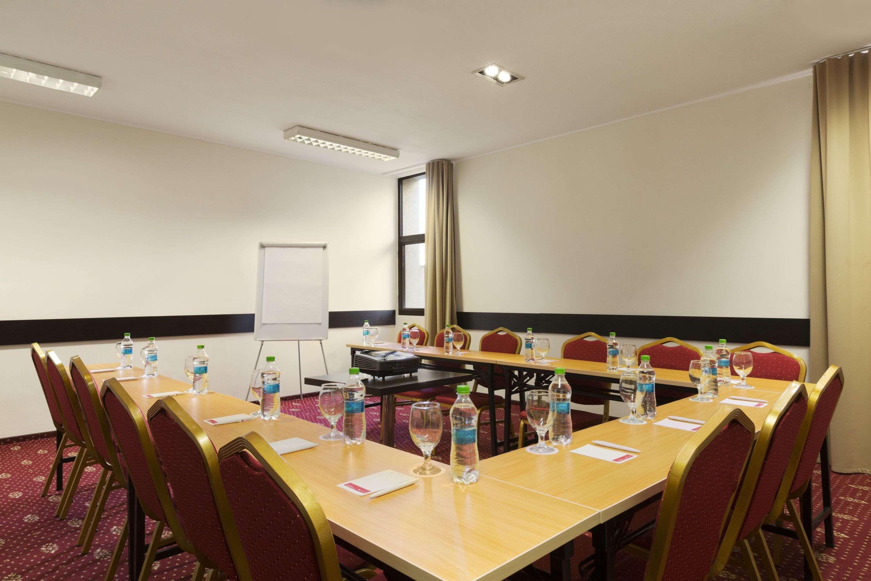 Ramada Iasi City Center Eksteriør billede