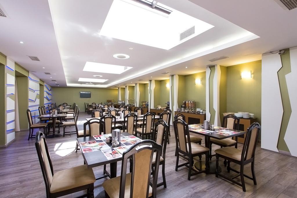 Ramada Iasi City Center Eksteriør billede
