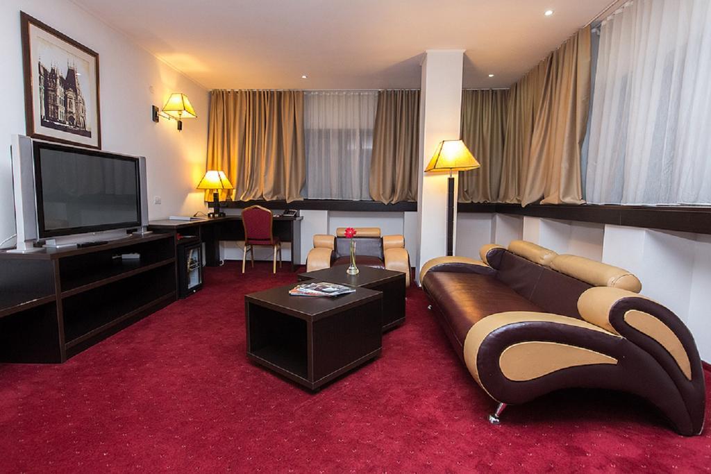 Ramada Iasi City Center Eksteriør billede